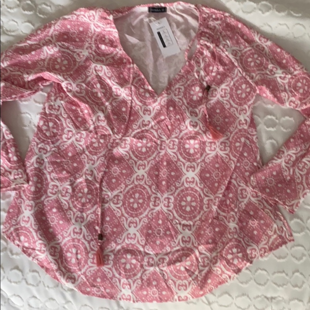 Long sleeve V-neck blouse